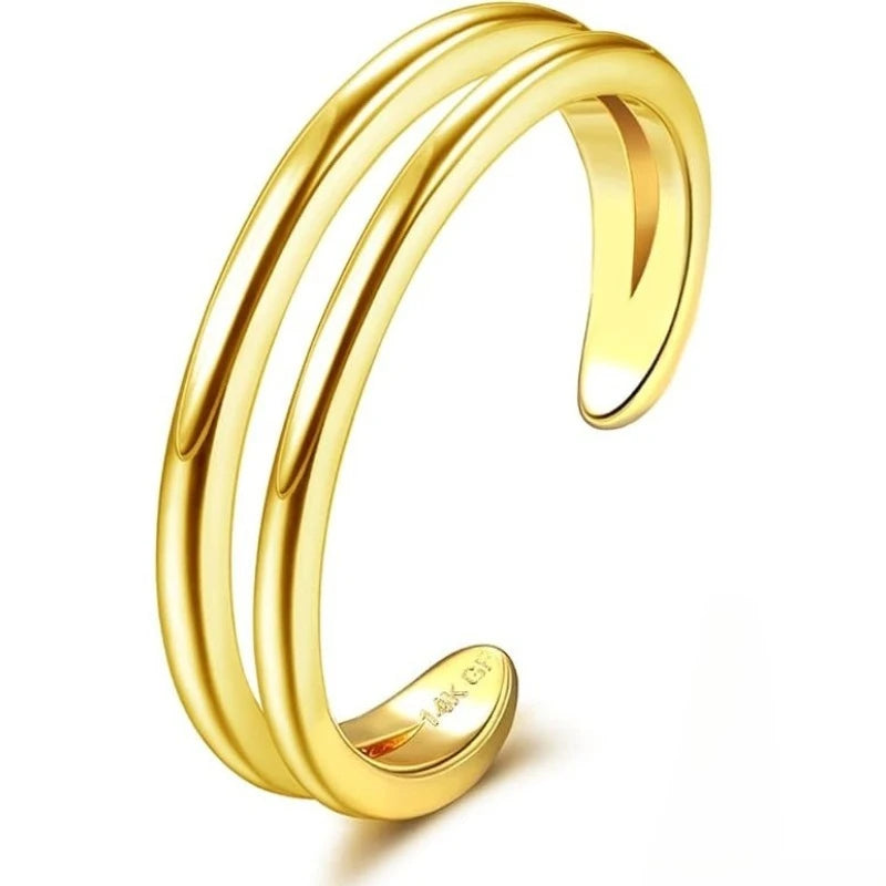 Smooth single-band style:
14K gold-plated adjustable toe ring with a classic smooth polished open-band design.
