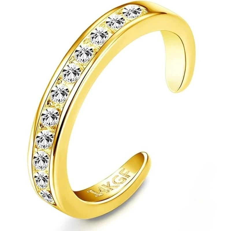 Stone style:
14K gold-plated adjustable toe ring featuring a row of sparkling cubic zirconia stones.